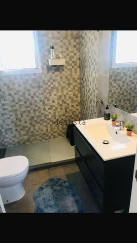 Alquiler de chalet adosado en Avenida Alpandeire, 1 - Photo 3