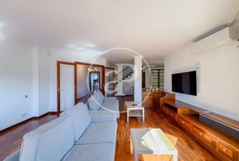 Duplex penthouse for rent in Son Armadams