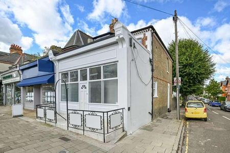 Crown Road, St Margarets, TW1 - Photo 2