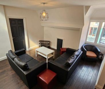 4 bedroom flat share to rent - Photo 1