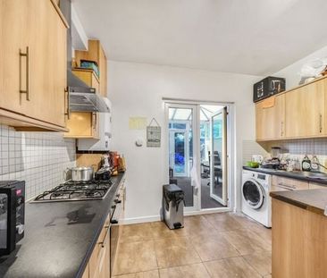 Room in a Shared House, Elbury Drive, E16 - Photo 4