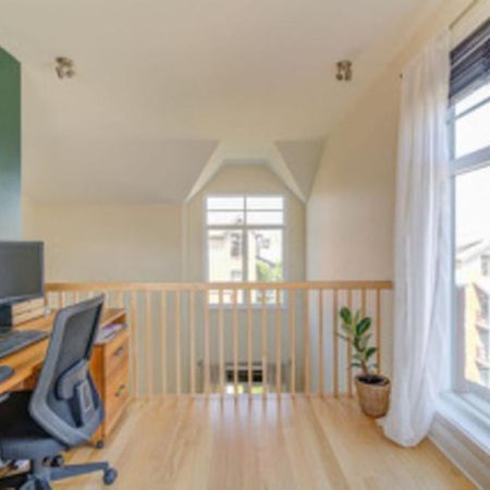 4 1/2 avec mezzanine, terrasse sur le toit et spa privé - Photo 4
