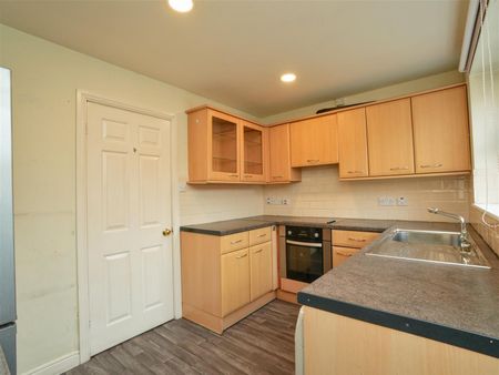 2 bedroom House To Let - Photo 4