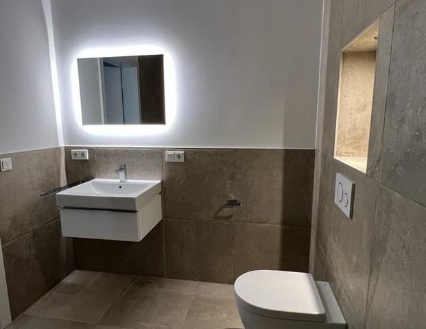 Neu + Modern ! 2,5 Zi Whg. mit Balkon ! - Photo 1