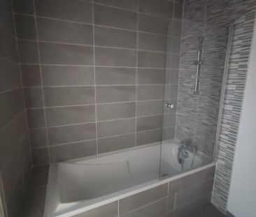 Location Appartement 3 pièces 59m² NIMES 30000 - Photo 3