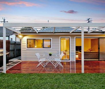 Register to Inspect // Contemporary Living with Indoor-Outdoor Appeal - Photo 6