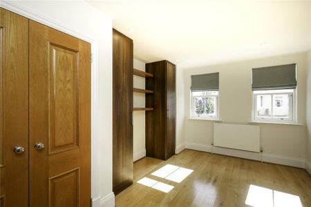 4 bedroom end of terrace house to rent - Photo 3