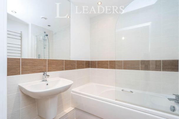 1 bedroom apartment to rent Oakleigh Place, 55 Winchester Road, Eastleigh, SO53 - Photo 1