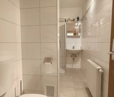 Ruhige 2-Zimmerwohnung im Hochparterre – zentral wohnen im Herzen v... - Photo 3