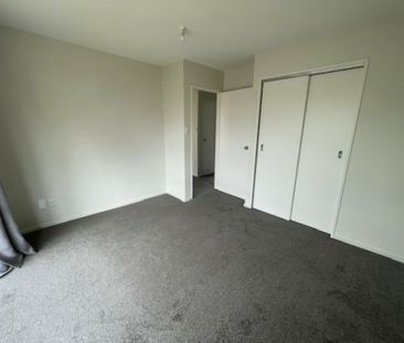 2 Bedroom Cozy Unit in Central Ranui - Photo 2