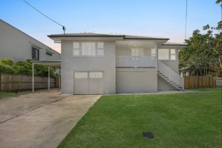 Renovated Haven in a Quiet Cul-de-sac - Photo 3