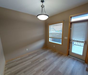 4 Bedroom Duplex in Desirable Inglewood! - Photo 3