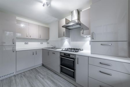 3 bed semi-detached house to rent in Osprey Walk, Newcastle Upon Tyne, NE13 - Photo 5