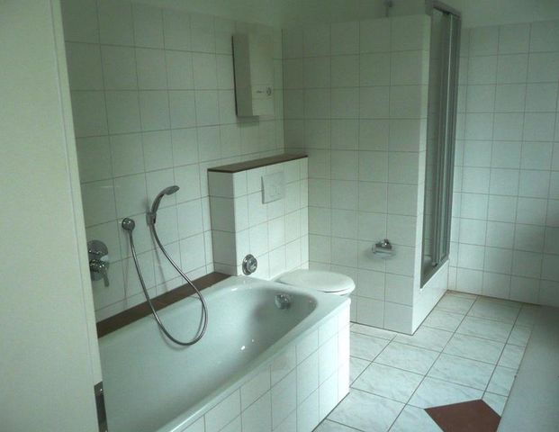 Topsanierte 2 Zimmer Altbauwohnung in Paterre - Zentral - Foto 1