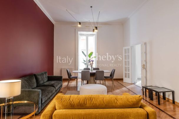 Bright penthouse in the heart of the historic center - Photo 1