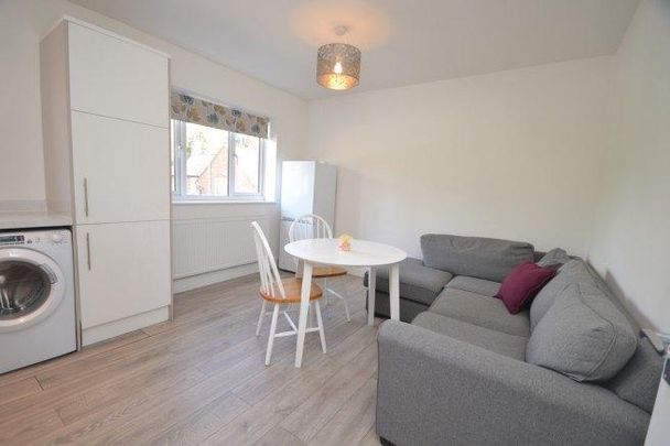 2 bedroom house share to rent - Photo 1