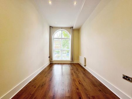 3 bedroom flat to rent - Photo 3