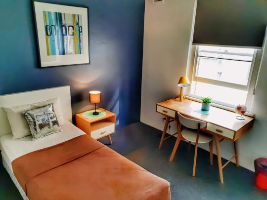 Single Room - Photo 1