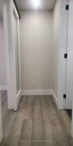 359 Keele St Recent renovations functional layout! - Photo 3