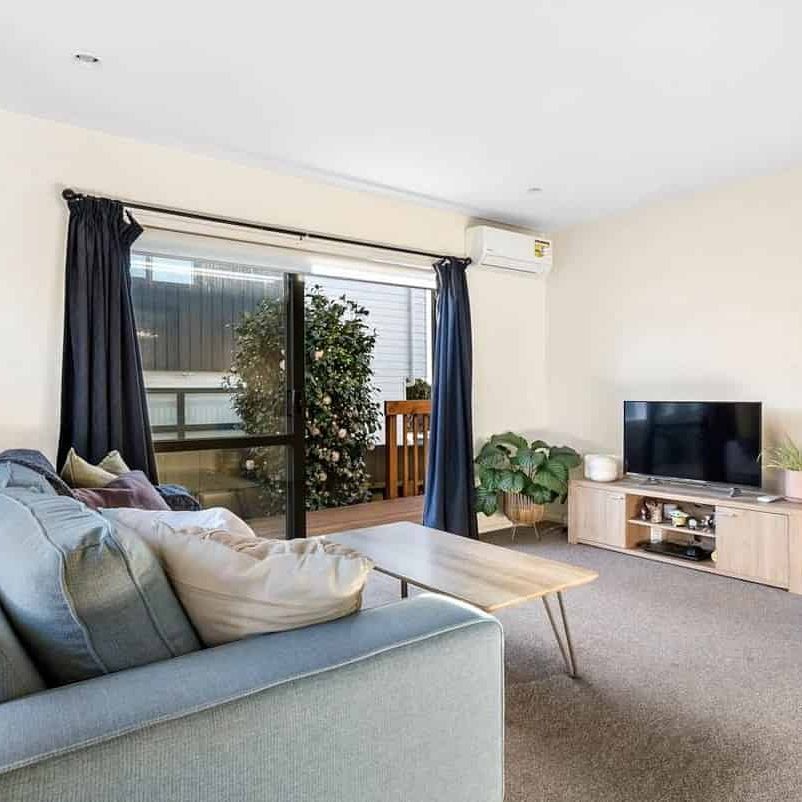 Mount Wellington, 2-Bedroom Standalone House - Photo 1