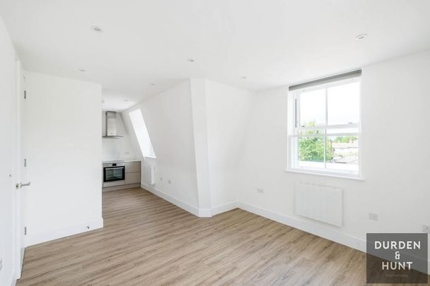 High Street, Ongar - Photo 1