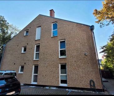 2 Zimmer Wohnung - Frisch Saniert ! Inkl. Küche etc.. - Photo 1