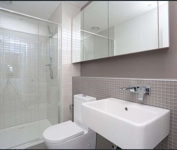 Sky high in this wonderful development - Photo 4