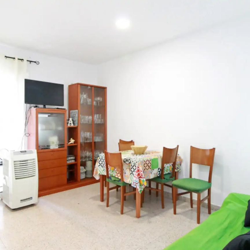 Piso de alquiler en El Raval - Photo 1