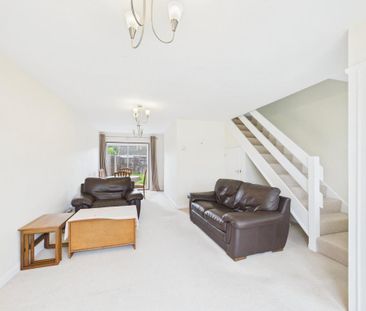 3 bedroom semi-detached house to rent - Photo 3
