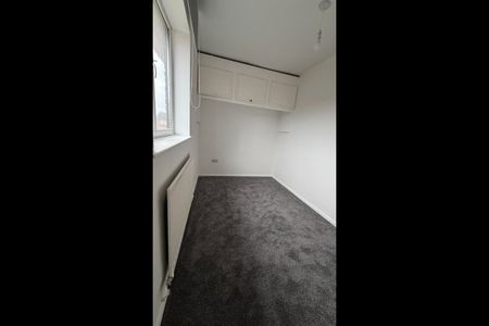 3 Bed Terraced House, Wetherlam Close, NG2 - Photo 4