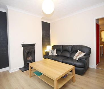 2 bedroom house share to rent - Photo 1