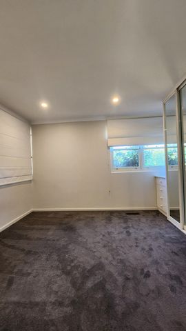 6 Hamelin Crescent, Narrabundah ACT 2604 - House For Rent | Domain - Photo 3