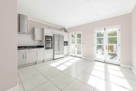 Hampton Court Crescent, East Molesey, KT8 - Photo 5