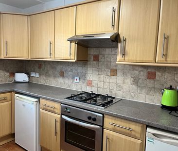 3 Bed Terraced House, Gwenfron Road, L6 - Photo 6