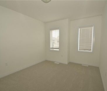 For Lease - 10 Heritage Way, Thorold, Ontario - Photo 1