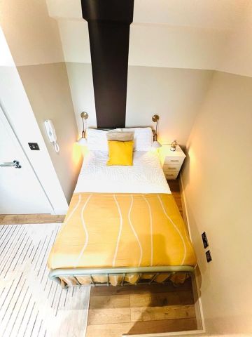 Room in a Shared House, London, SW20 - Photo 4