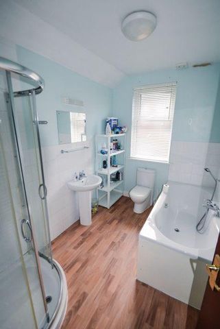 3 bedroom house share to rent - Photo 4