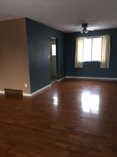 Sunflower House - Photo 2