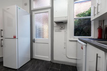 4 bedroom house to rent - Photo 4