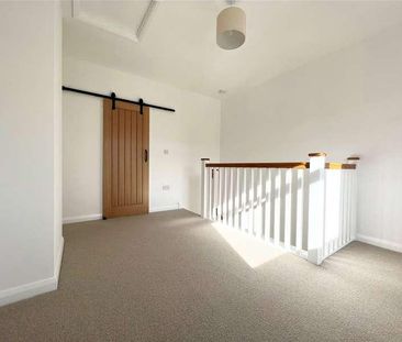 Beranburh Field, Wroughton, Swindon, Wiltshire, SN4 - Photo 6