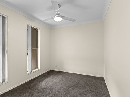 1 Sophie St, Raceview QLD 4305 - House For Rent | Domain - Photo 3