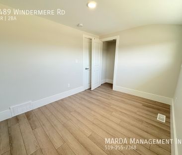 FULLY RENOVATED 3-BEDROOM + DEN/2BATH HOUSE + UTILITIES - Photo 1