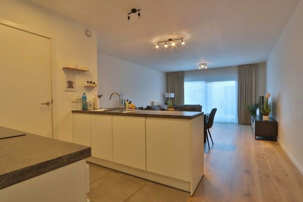 2-slaapkamer appartement met garage in centrum Beveren! - Foto 1