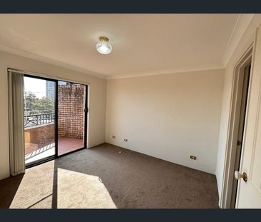 Two Bedroom Unit in Carlingford - Photo 2