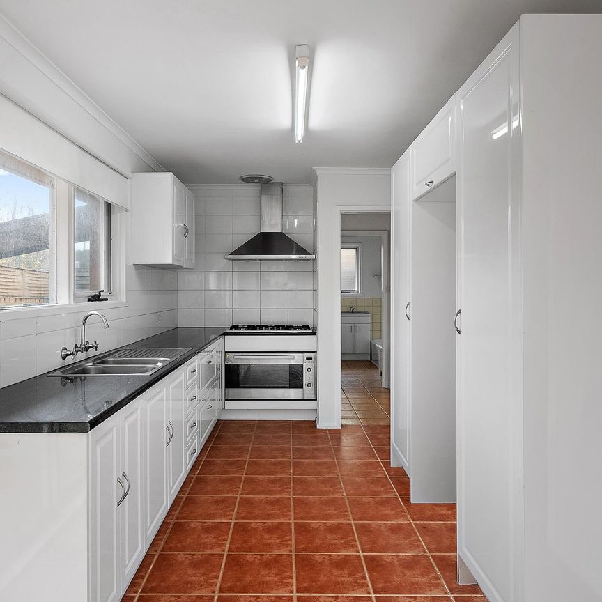 3 Andrew Street, Mooroolbark - Photo 1
