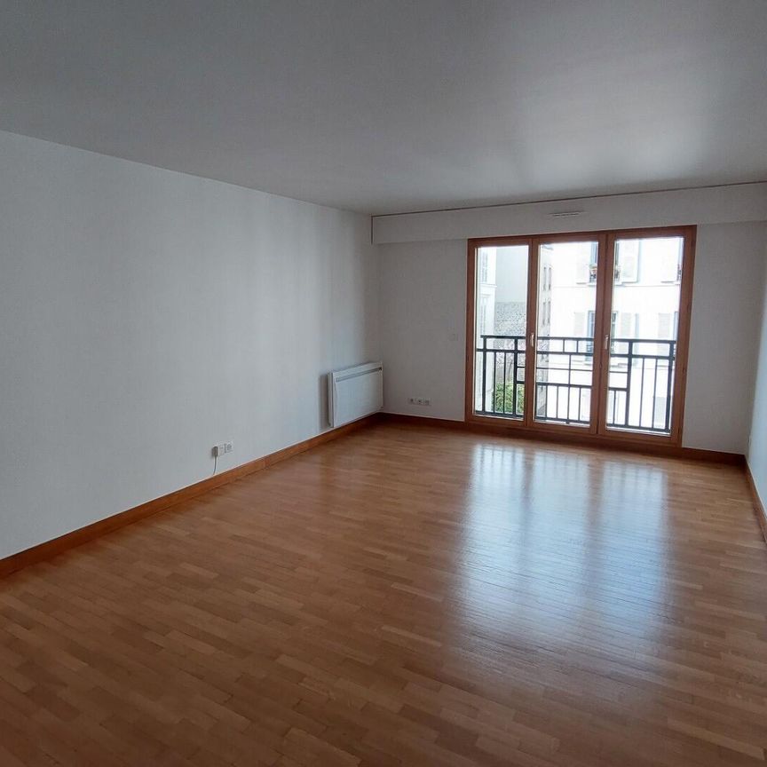 location Appartement T3 DE 74.5m² À PARIS - Photo 1
