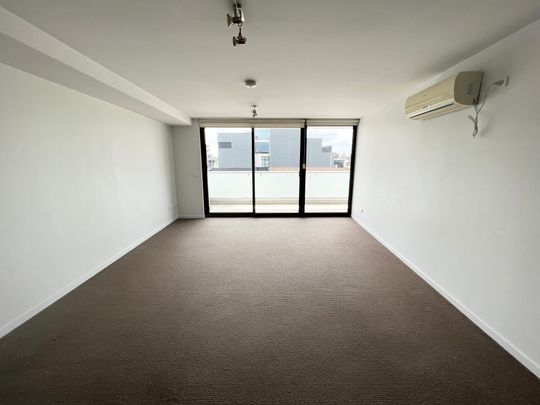 Living On Top Of The World - Photo 1