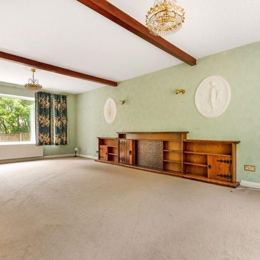 5 bedroom detached house to rent - Photo 1