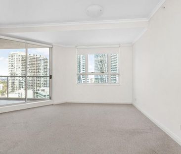 Incredible moden extra large 3 bedroom plus study apartment - Photo 3