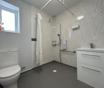 3 bedroom semi-detached house to rent - Photo 6